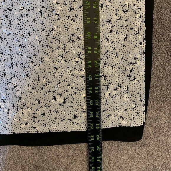 Ann Taylor Women’s Sequin Top Size M Gray Black Lined Short Sleeves Stretch GUC - Picture 6 of 9